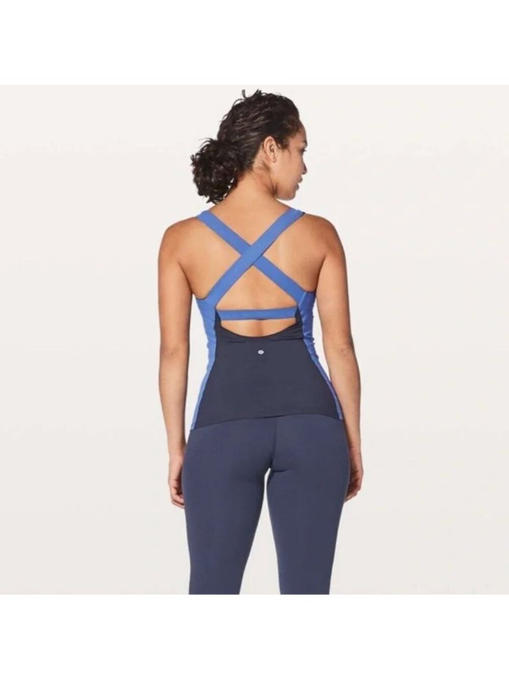 Lululemon Long Breath 2-In-1 Tank Top in Midnight Navy / Moroccan Blue 10